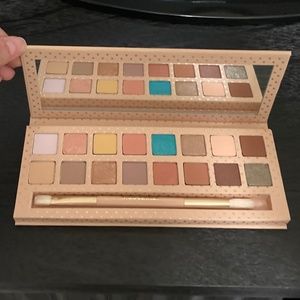 Kylie Cosmetics - Take Me on Vacation Palette - Brand New